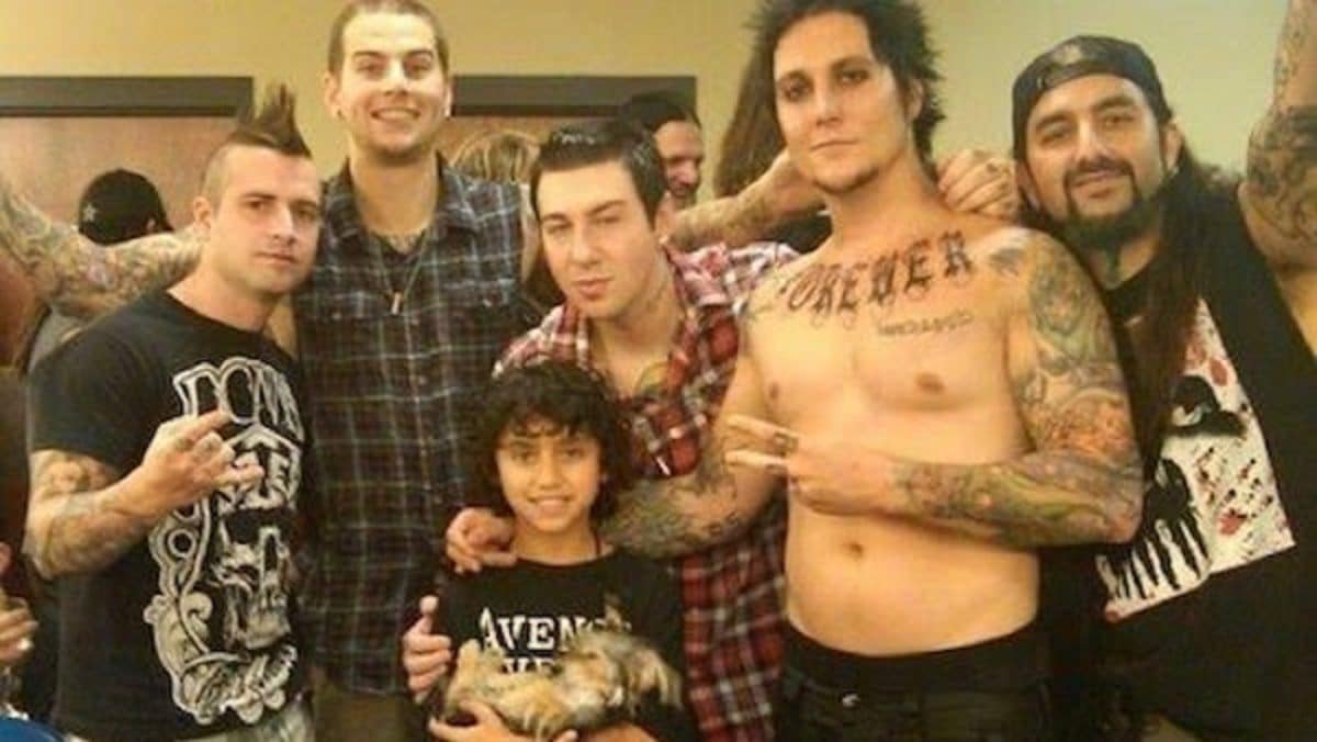 Synyster Gates parle de la façon dont Mike Portnoy agissait lorsqu&rsquo;il était dans Avenged Sevenfold, et donne son avis sur Dream Theater