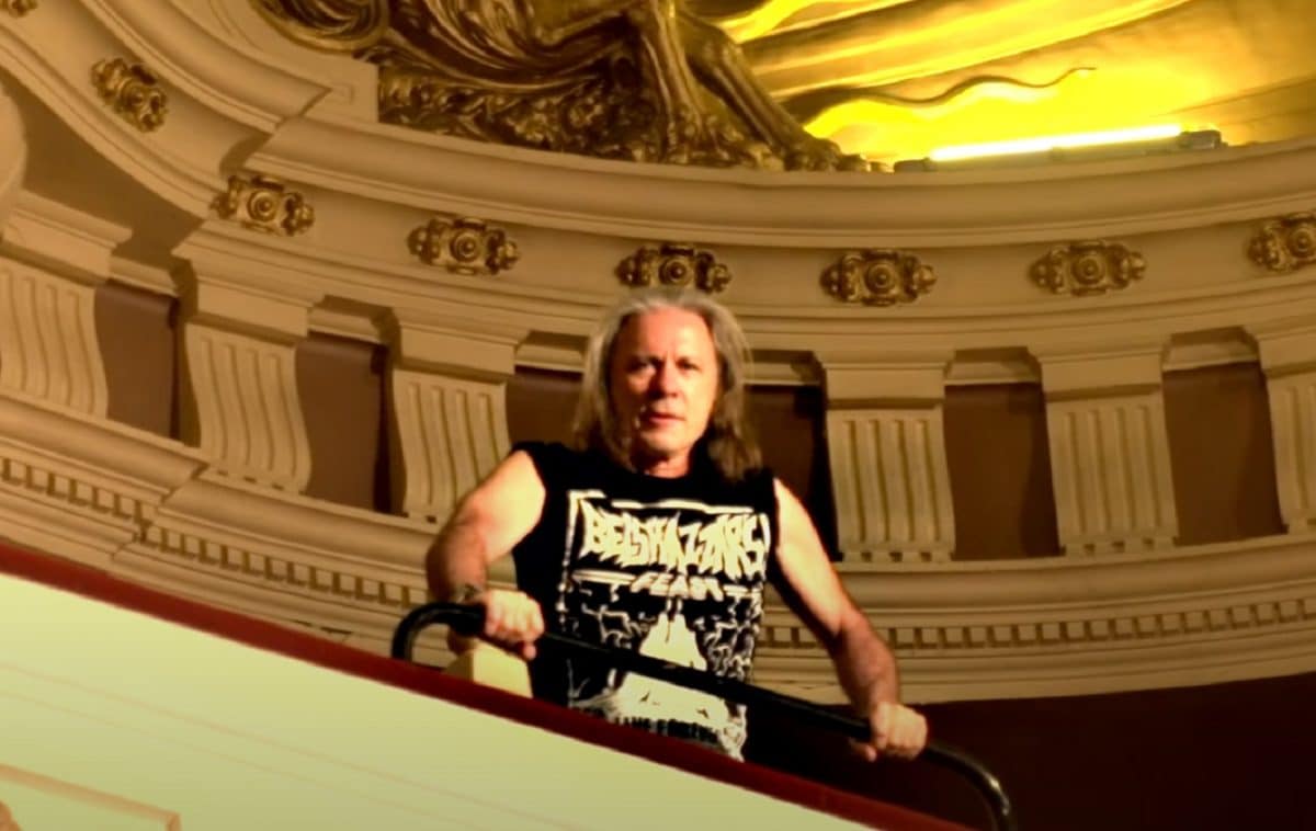 Bruce Dickinson de Iron Maiden vous invite officiellement à la Belshazzar&rsquo;s Feast (Le nouvel album arrive ?)