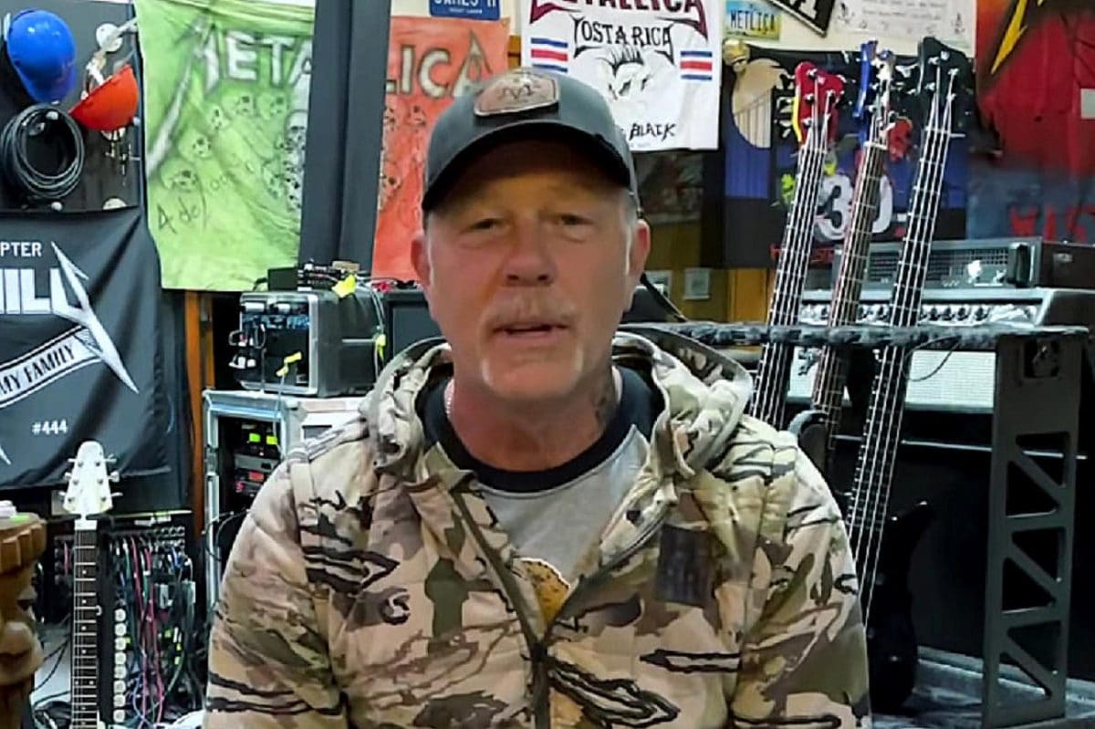 James Hetfield de Metallica dit qu&rsquo;il écrit des riffs quand il est « heureux » et des paroles quand il est « ému »