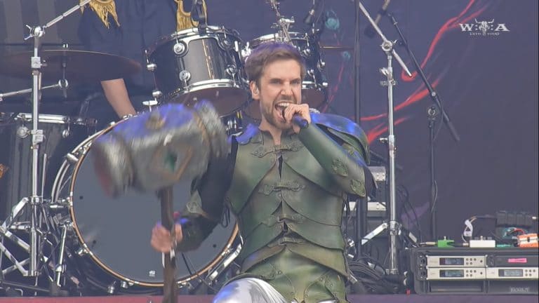 Gloryhammer annonce le départ du chanteur Thomas Winkler après 10 ans de collaboration