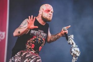 Five Finger Death Punch tease sa nouvelle chanson Welcome To The Circus