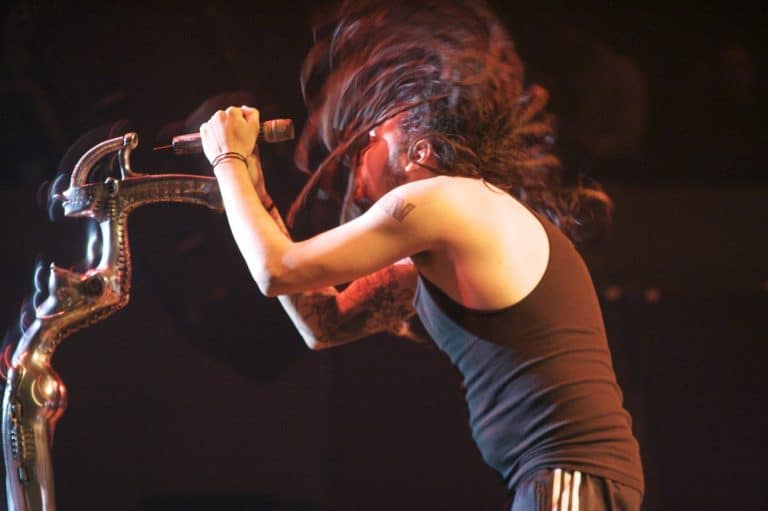 Korn : Le chanteur Jonathan Davis est en voie de guérison et le groupe est prêt à repartir en tournée