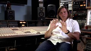 Le producteur de Iron Maiden, Kevin Shirley, a reçu des « menaces de mort » lorsqu&rsquo;il a succédé à Martin Birch : « Il faut laisser couler »