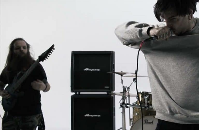 Encore un groupe de Deathcore qui renvoie un membre à la suite d’allégations d’abus sexuels