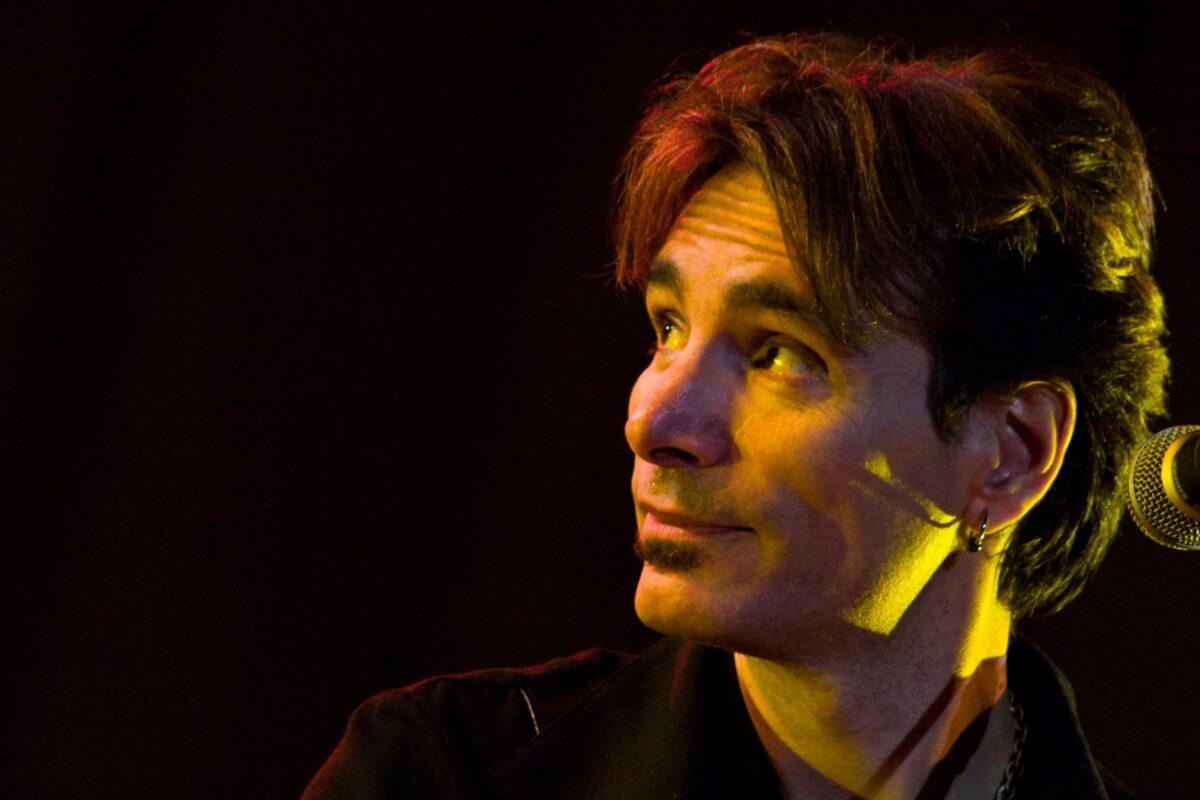 Steve Vai à propos de sa collaboration avec Frank Zappa : « Si vous n&rsquo;aviez pas ce qu&rsquo;il fallait, vous ne faisiez pas long feu »