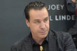 Till Lindemann, chanteur de Rammstein, est attaqué par un musée russe pour sa vente « non autorisée » de NFT