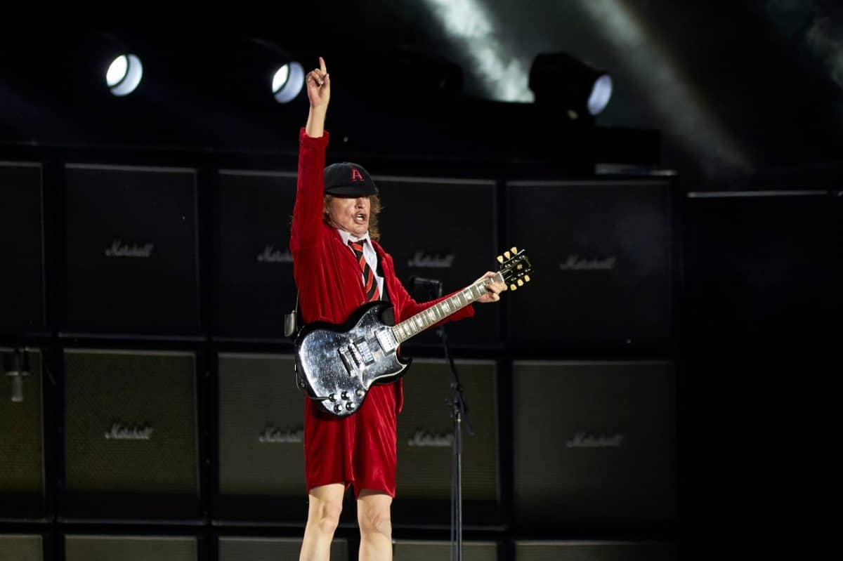 Angus Young de AC/DC sur les débuts du groupe : « Il y avait très peu de bon Rock solide qui plaisait à la jeunesse de l&rsquo;époque »