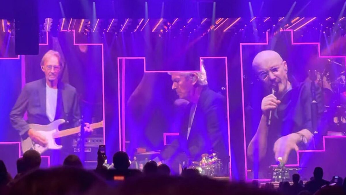 Regardez Genesis donner le coup d&rsquo;envoi de sa tournée de retrouvailles !