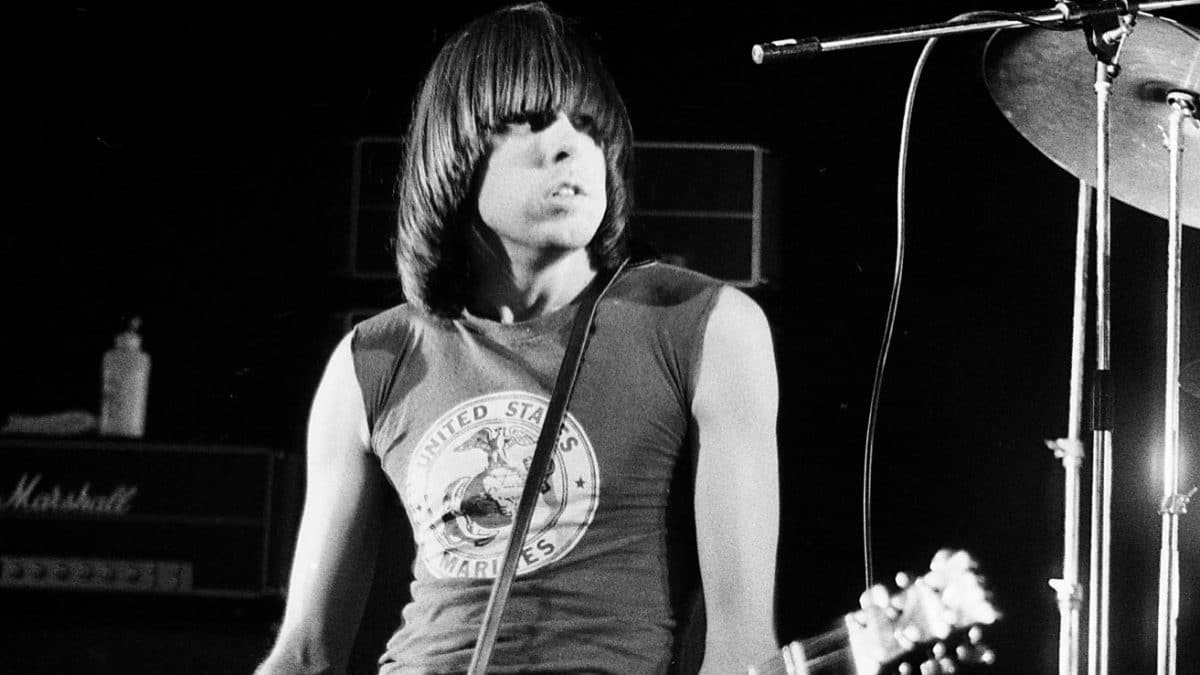 Ramones : La guitare de Johnny Ramone a été vendue aux enchères pour plus de 900 000 dollars !