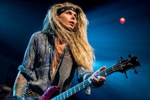 Satchel de Steel Panther à propos du remplacement de Lexxi Foxx : “Nous ne voulons pas vraiment un musicien, nous voulons un bassiste”