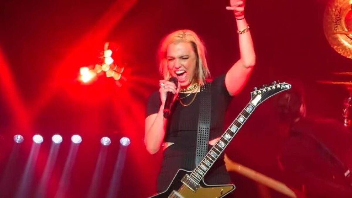 Halestorm interprète son nouveau single, Back From The Dead, en live pour la première fois !