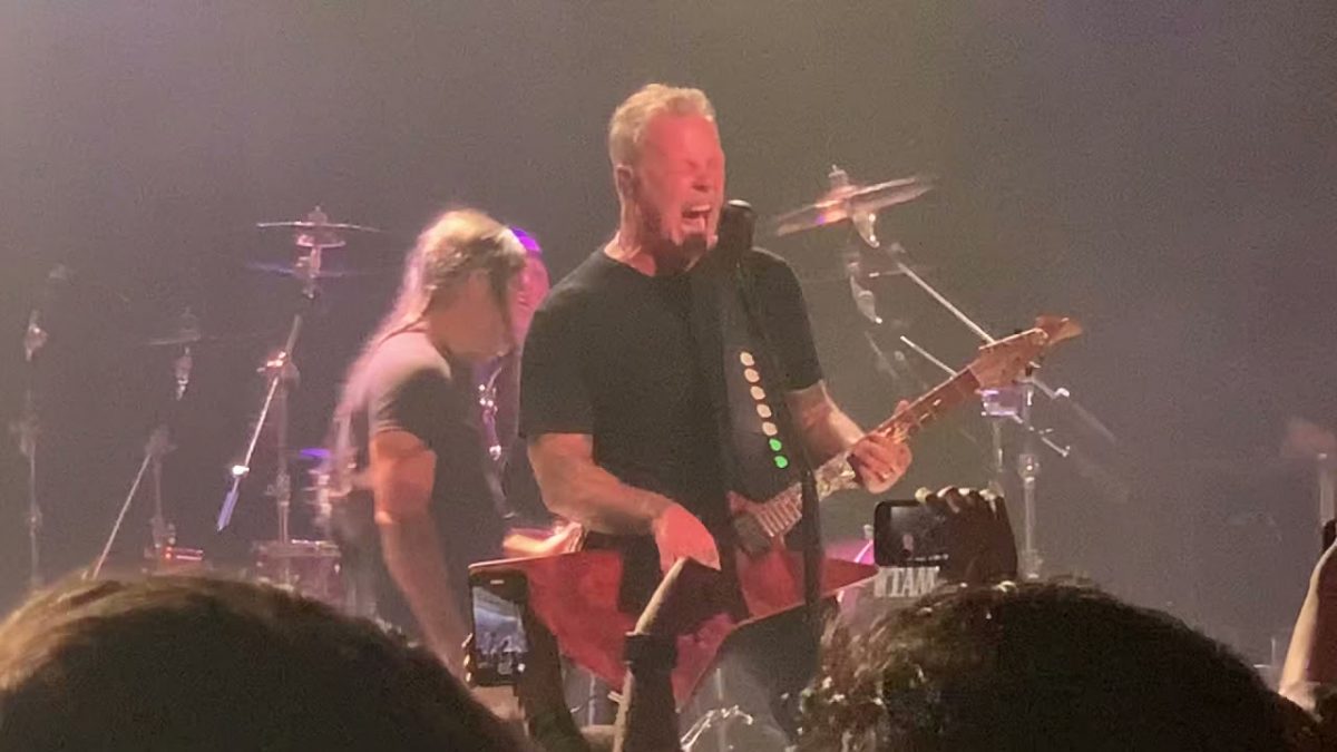 Regardez Metallica donner un concert surprise dans un club à Chicago