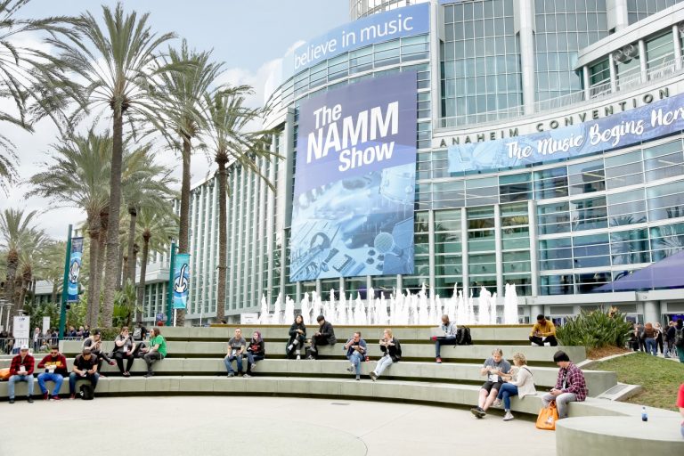 Le NAMM Show, le plus grand salon professionnel de l’industrie musicale, de 2022 est reporté à juin !