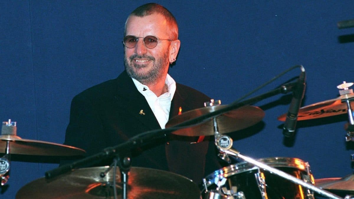 “Nous sommes un peu effrayés par ce qu’elle peut faire” : Ringo Starr (des Beatles) sur l’IA