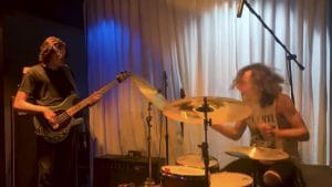 Les fils du batteur de Metallica, Lars Ulrich, forment un nouveau groupe, Taipei Houston