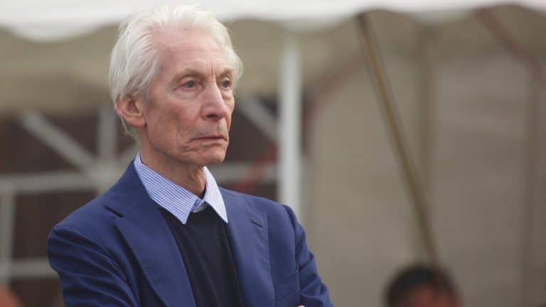 Mick Jagger rend hommage à Charlie Watts à l’occasion du premier anniversaire de la mort du batteur