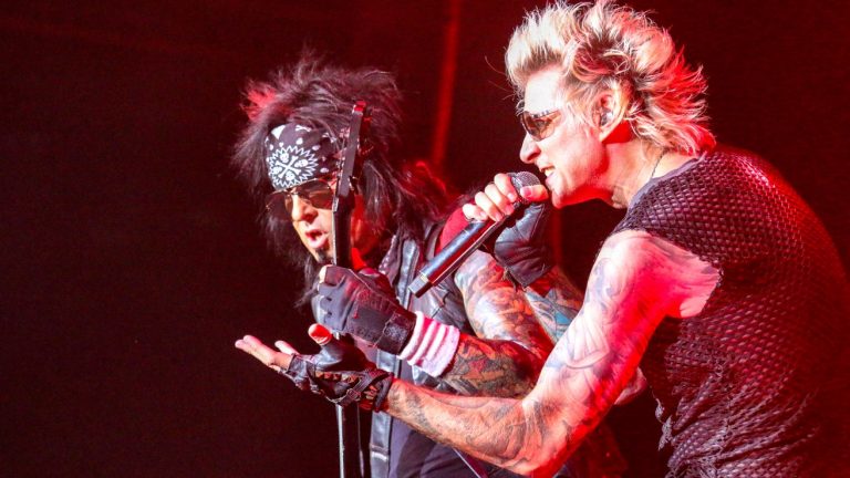 Mötley Crüe : Nikki Sixx rend hommage à David Lee Roth (Van Halen) & règle ses comptes avec la presse