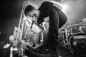 Kadinja, le groupe de Metal français, se sépare de son chanteur