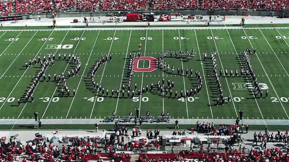 Rush : Le Ohio State University Marching Band rend hommage à Neil Peart !