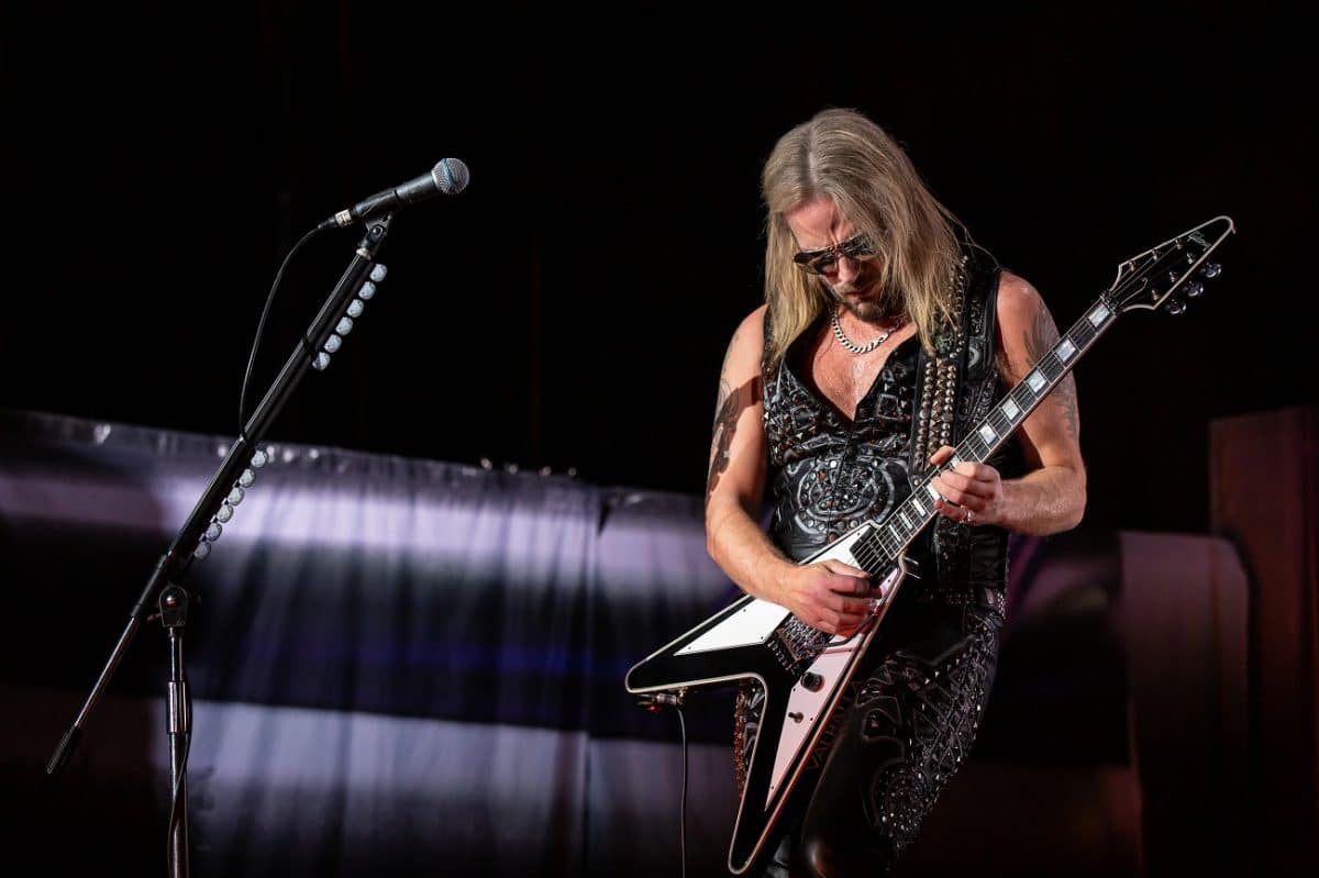 Judas Priest : Richie Faulkner dit qu&rsquo;il « n&rsquo;oubliera jamais » sa performance avec K.K. Downing et Glenn Tipton