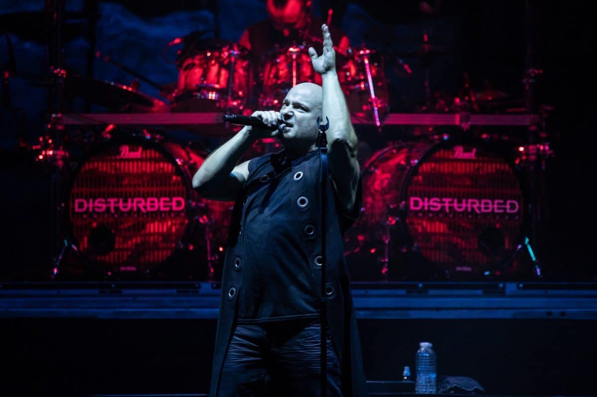 David Draiman, du groupe Disturbed, reçoit un prix pour sa lutte contre l’antisémitisme ; il exhorte ses compatriotes juifs à s’élever contre la haine