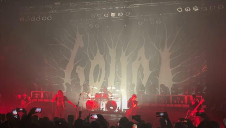 Regardez Randy Blythe de Lamb Of God jouer Adoration For None en direct avec Gojira pour la première fois