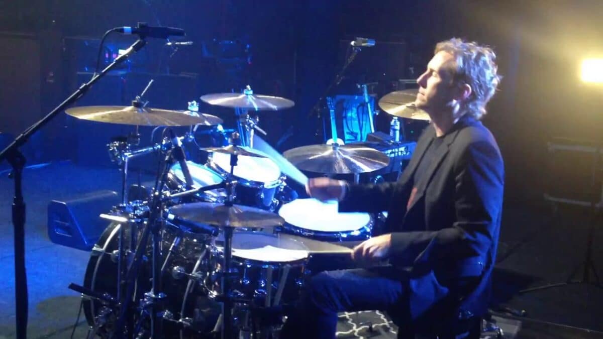 Le célèbre batteur Josh Freese parle de la façon dont les fans de Metallica ont traité Faith No More : « Ils ne méritaient pas ça. Je me sentais mal »