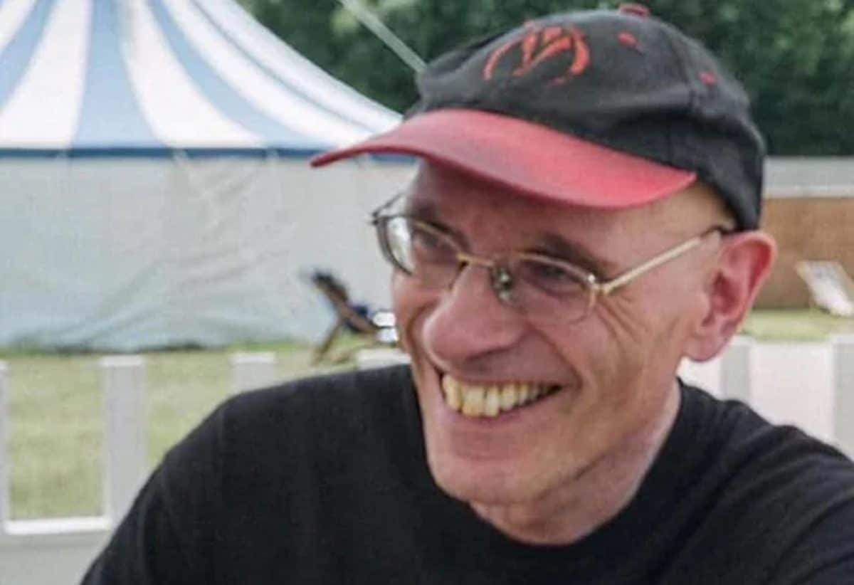 Metallica, Iron Maiden, Black Sabbath et bien d&rsquo;autres déplorent le décès de Malcolm Dome, le journaliste Heavy Metal