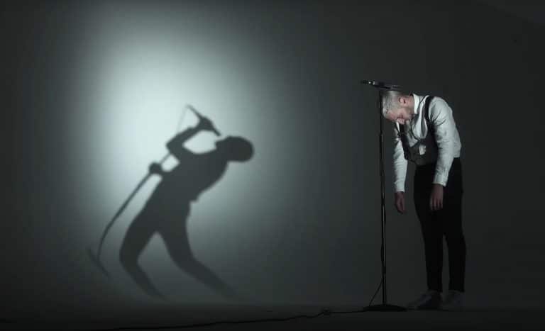 Les français de Resolve lâchent une bombe, Forever Yours