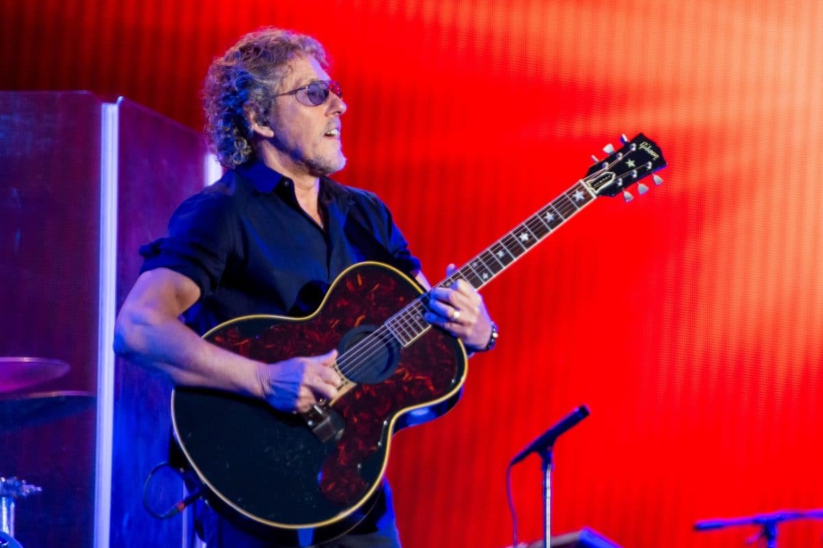 Roger Daltrey, chanteur des Who, déclare que Jimi Hendrix “a complètement volé le jeu de scène de Pete Townshend”