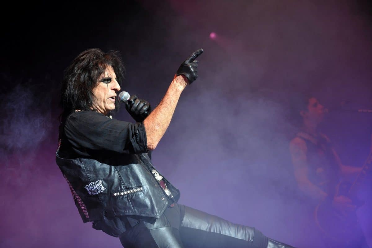 Hollywood Vampires : Alice Cooper, Joe Perry et Johnny Depp annoncent une tournée européenne, avec un concert à Paris le 26 août