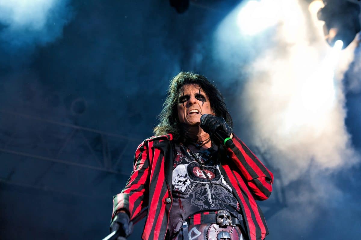 “Un genre intemporel qui ne mourra jamais” ; Alice Cooper rend hommage aux racines du hard rock