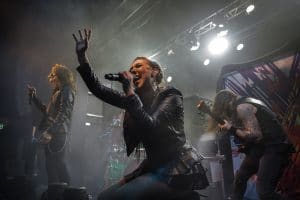 Amaranthe dévoile Chaos Theory et prépare un album annoncé comme “très énergique”
