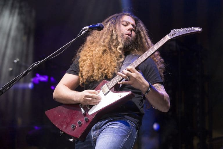 Coheed And Cambria conclut une année marquante avec une session acoustique filmée chez Sweetwater