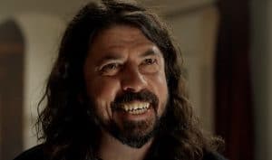 Dave Grohl (Foo Fighters) révèle la date de sortie de son nouvel album de Metal sous le nom de Dream Widow