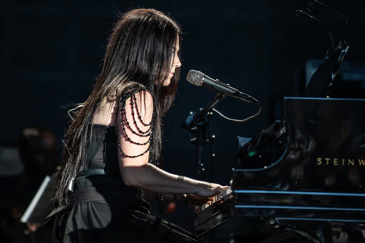 Hand That Feeds : que vaut le duo explosif entre Amy Lee et Halsey pour le film Ballerina ?