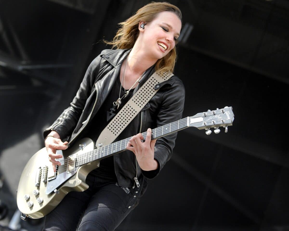 Lzzy Hale d&rsquo;Halestorm : « Si vous voulez rencontrer une belle fille qui aime le Rock, vous devez venir à un show d&rsquo;Halestorm ! »