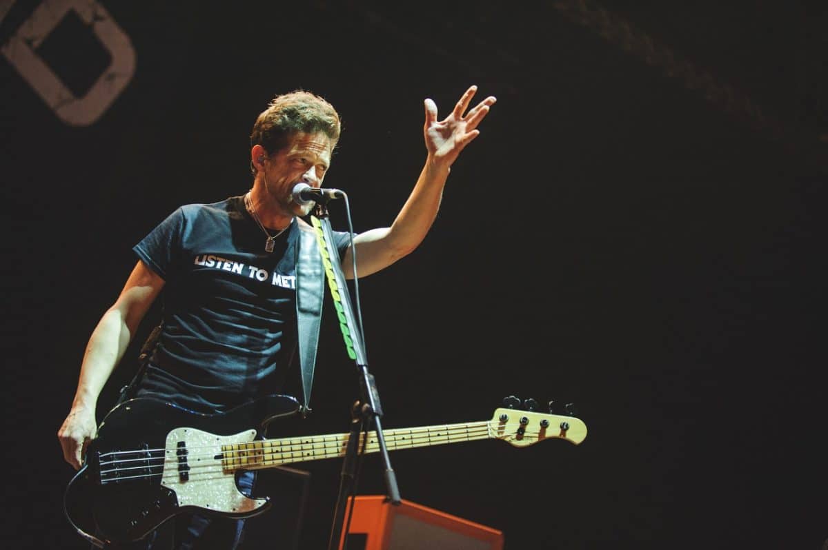 Jason Newsted, ancien bassiste de Metallica, vend plus de 60 guitares sur Reverb