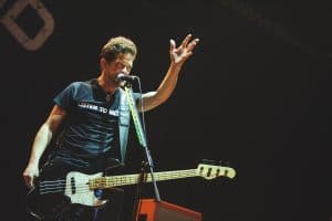 Jason Newsted, ancien bassiste de Metallica, vend plus de 60 guitares sur Reverb