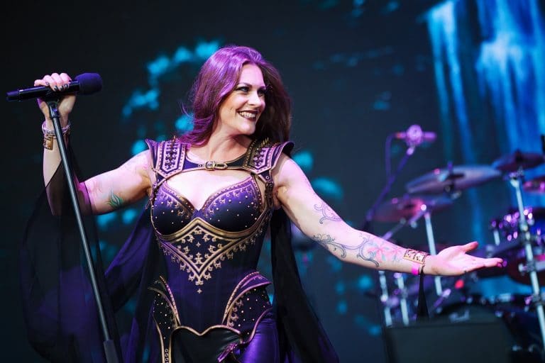 Découvrez la nouvelle ballade puissante de Floor Jansen de Nightwish intitulée Storm