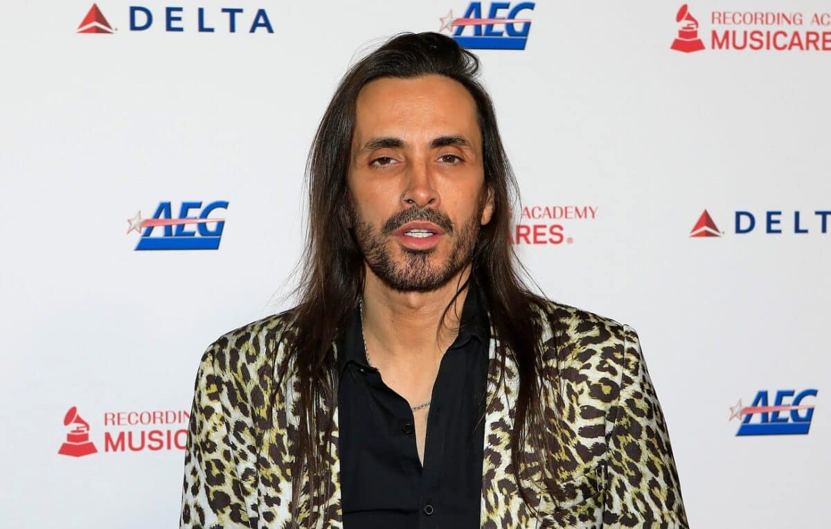 Nuno Bettencourt (Extreme) lance sa propre marque : découvrez Nuno Guitars