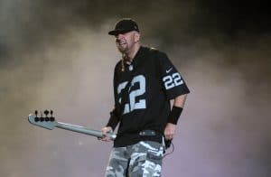 “On ne peut pas les mettre là au hasard. Il faut faire en sorte que ça marche…” ; Shavo Odadjian, de System of a Down, parle de son approche de l’écriture de chansons