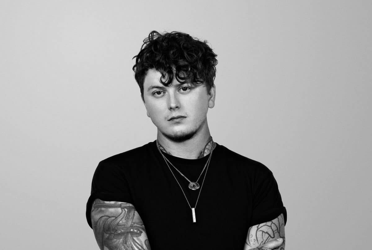 “Merci du fond du cœur” ; Ben Bruce quitte Asking Alexandria pour donner la priorité à sa famille