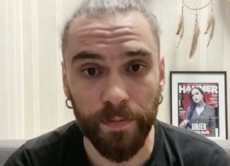 Le bassiste du groupe de Metal ukrainien Jinjer publie un nouveau message vidéo depuis Kiev : “Cette guerre ne peut être justifiée par rien”