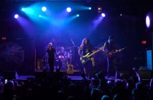 Regardez British Lion jouer en live en Floride (projet parallèle de Steve Harris de Iron Maiden)