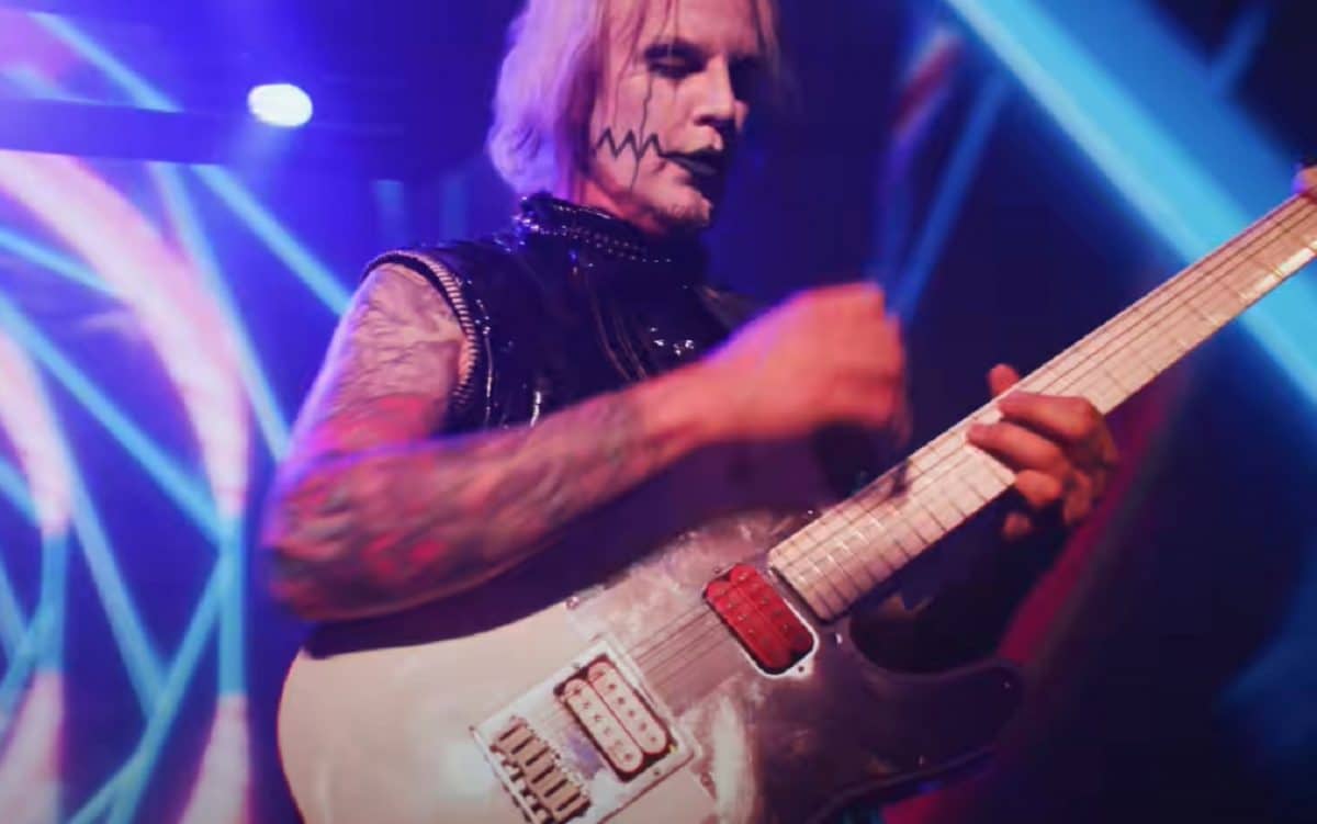 “Ces types étaient mes héros” : John 5 parle des 5 albums qui ont marqué sa vie et sa carrière
