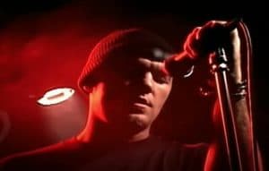 Voici “10 des pires reprises de chansons rock de tous les temps”, d’après Louder