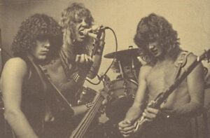 Metallica célèbre le 40e anniversaire de son tout premier concert en partageant un flyer et la setlist de la soirée