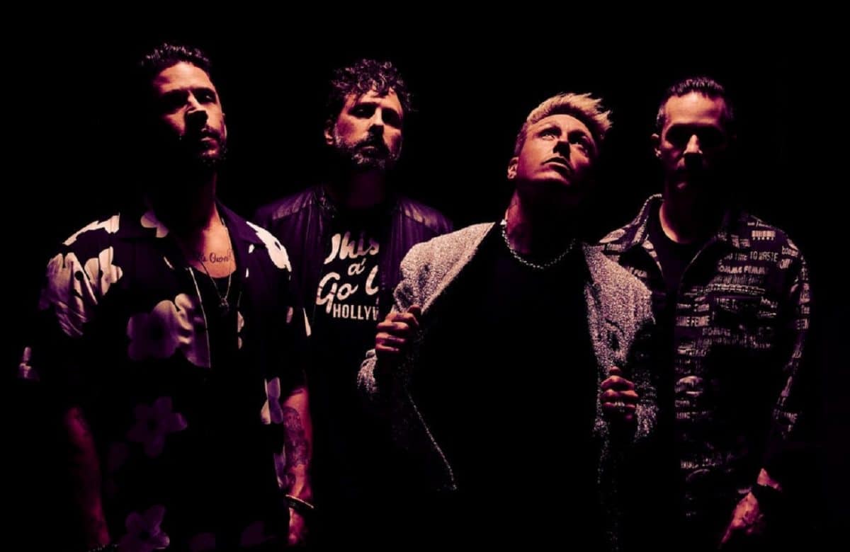 Papa Roach décroche son 12e single n°1 avec Leave A Light On (Talk Away The Dark)