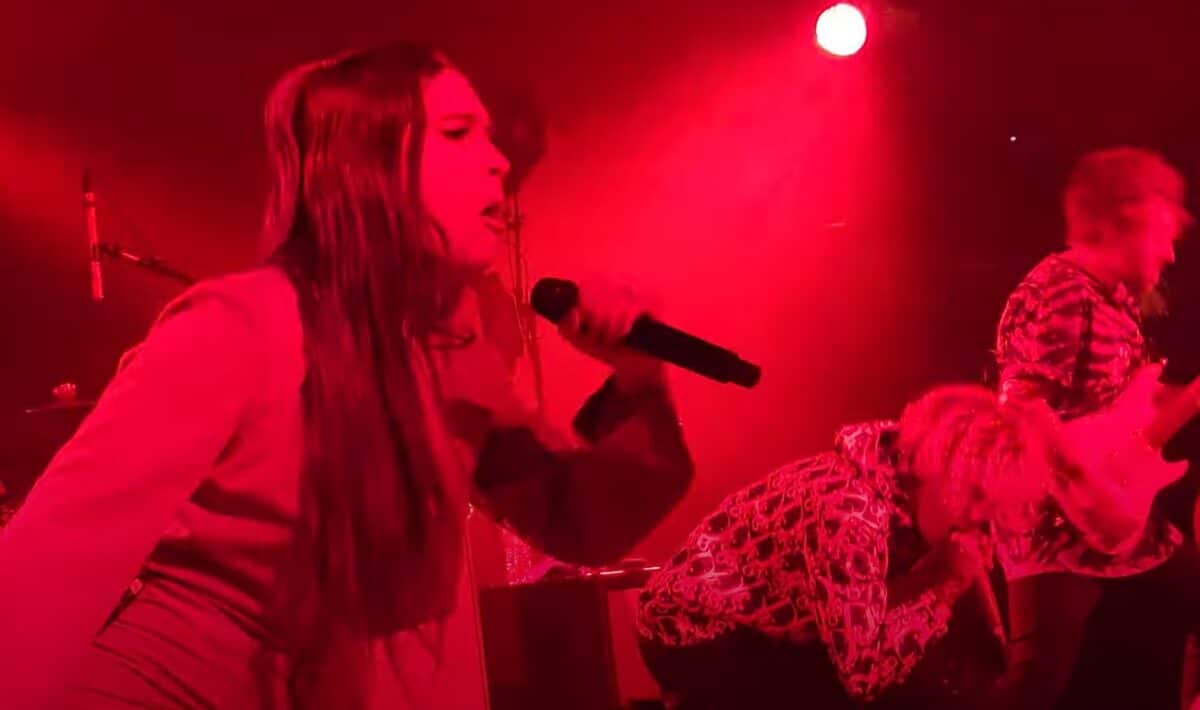 Regardez Will Ramos, de Lorna Shore, rejoindre Spiritbox sur scène pour Holy Roller